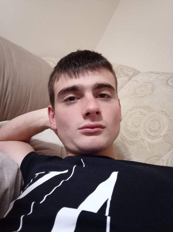  22644692  Victor, 27 ,    