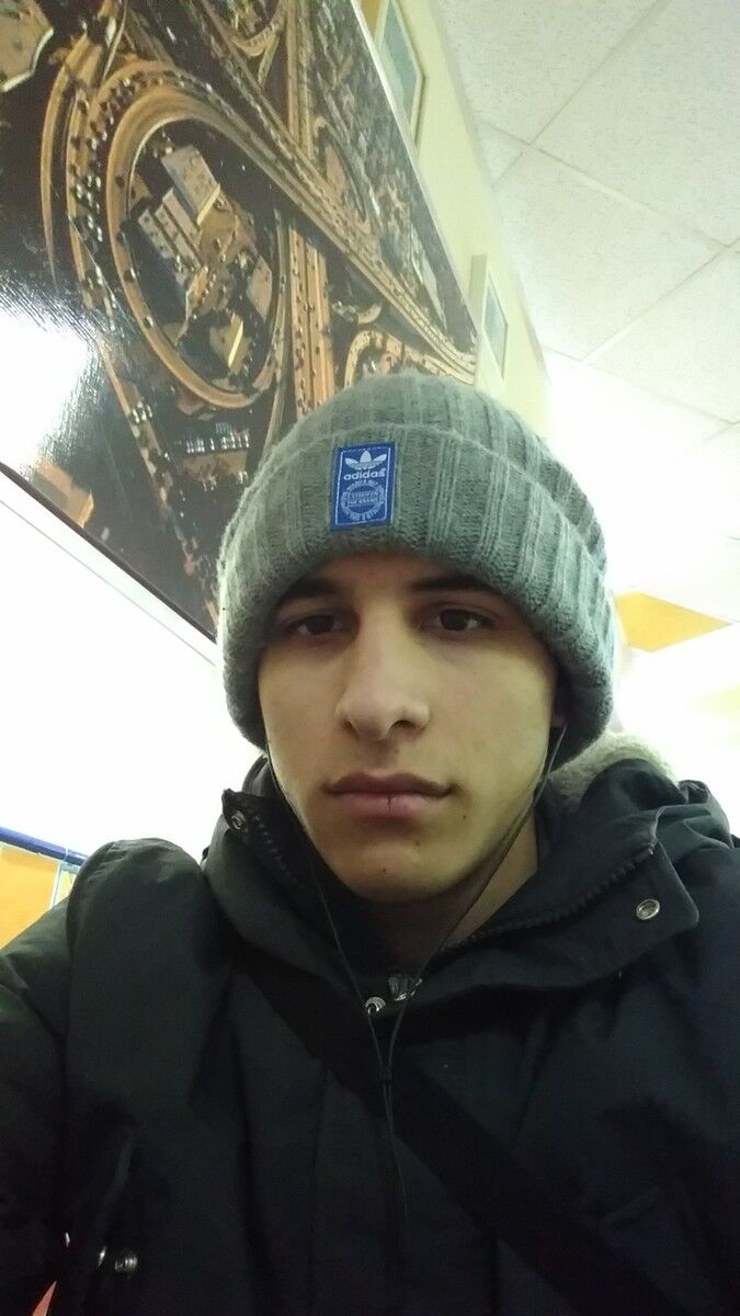  7064882  Dzhalil, 30 ,    