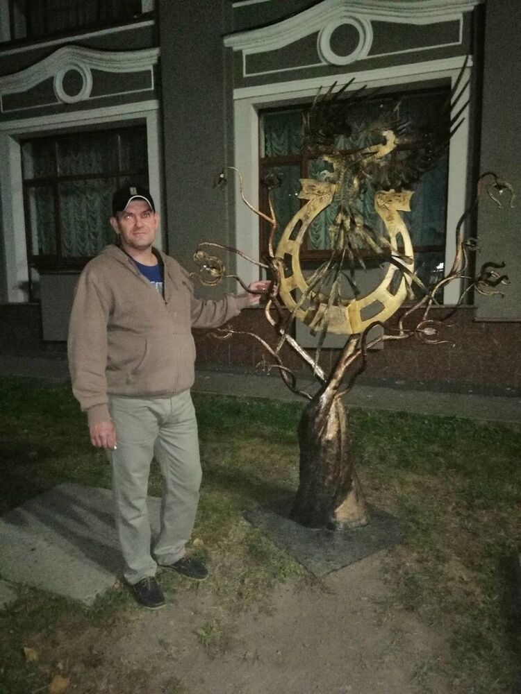  18649352  , 48 ,     