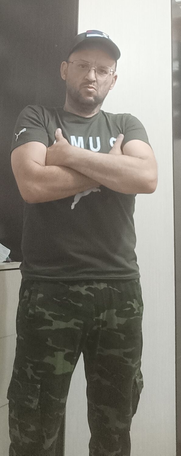  52891402  , 43 ,    --