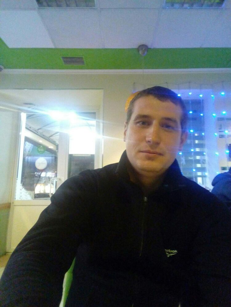  43594522  Ivan, 35 ,    
