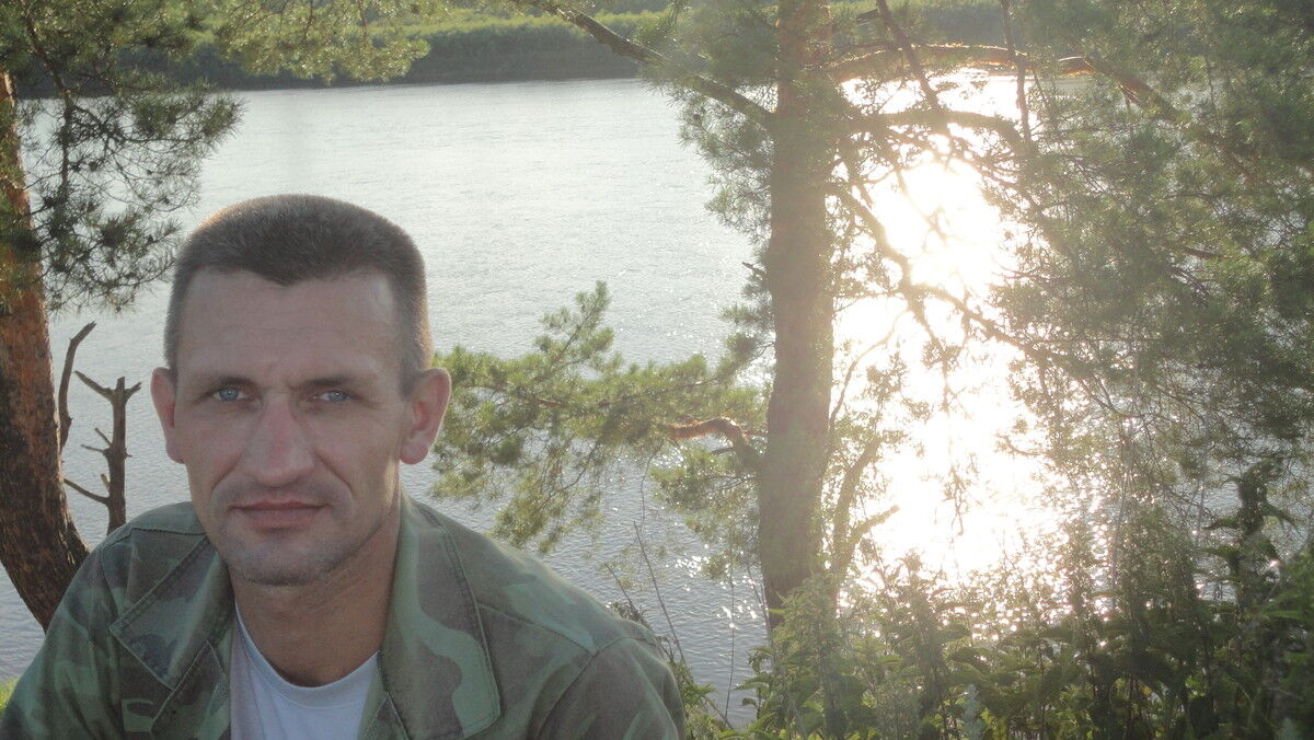  ,   Einsam Wolf, 53 ,     , c 