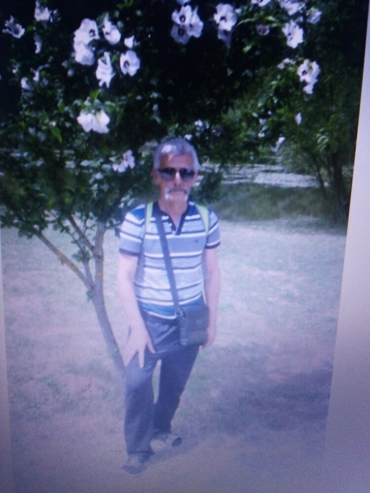 18569412  Gennadiy, 66 ,    -