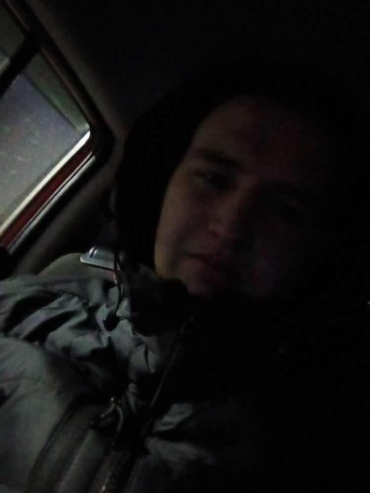  ,   Yury, 24 ,   ,   , c , 