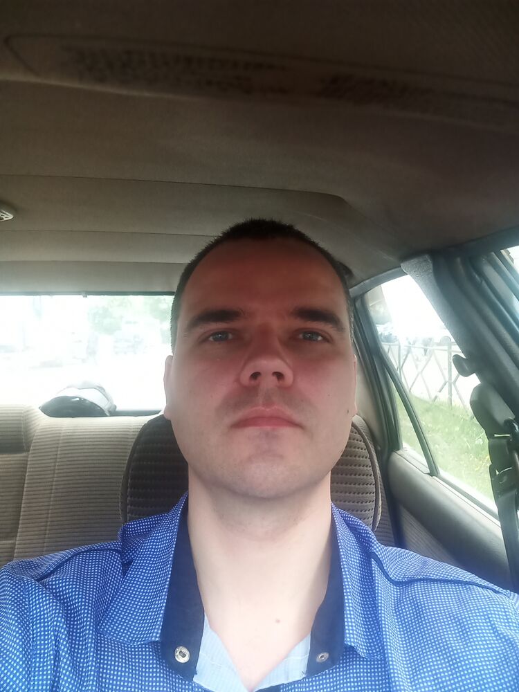  35165822  Vladimir, 33 ,    