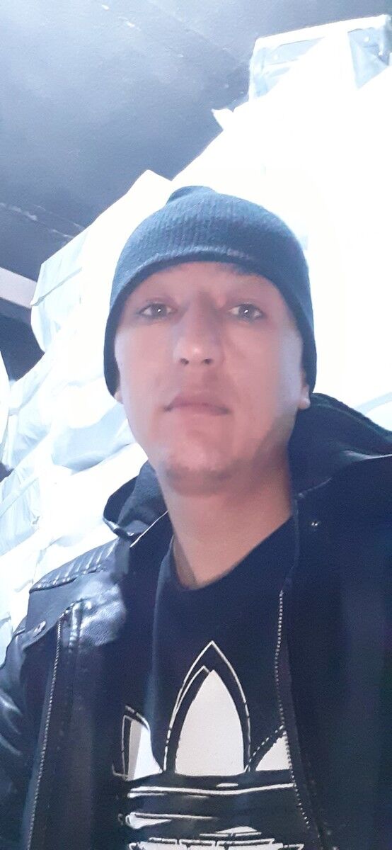  18295752  Saleh, 41 ,    Frankfurt Am Main