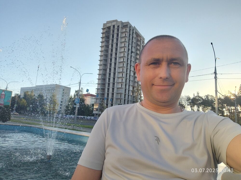  52931172  Leonid, 44 ,    
