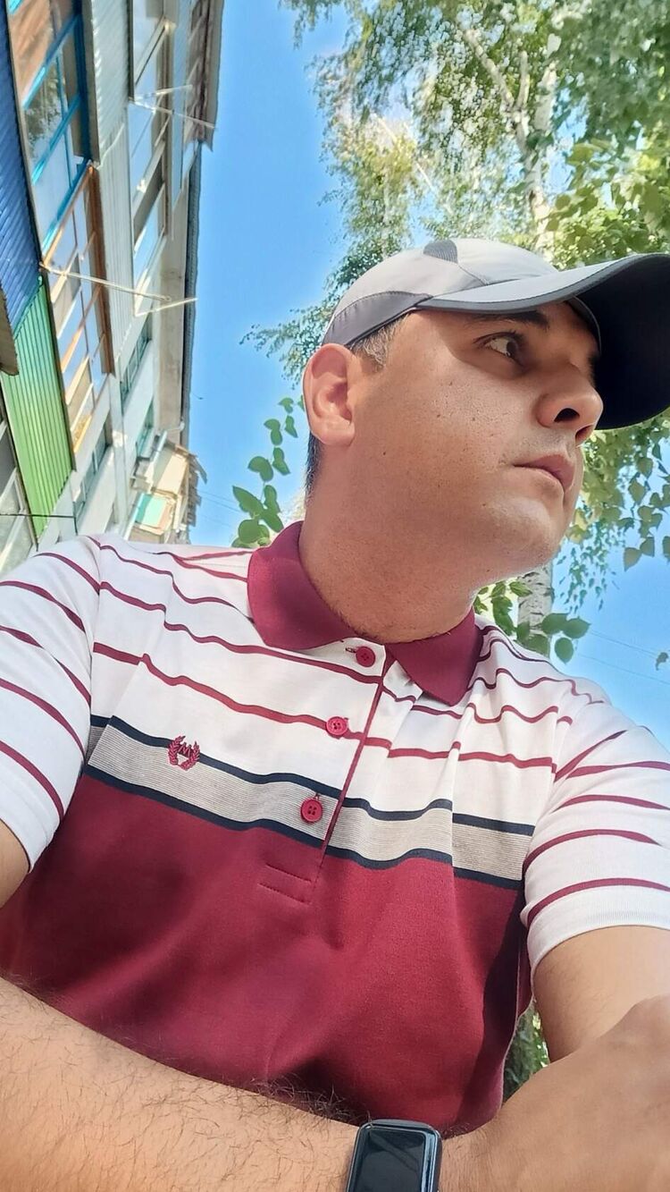  46718902  Roma, 37 ,    