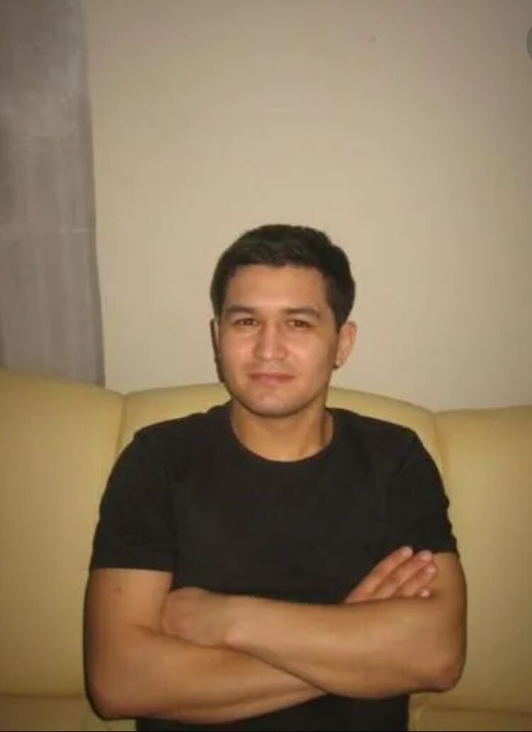 ,   Marik, 40 ,   ,   