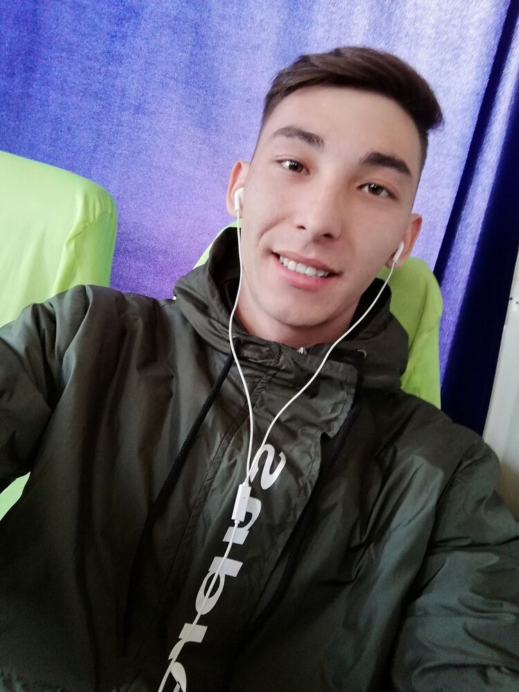  18317462  Darhan, 28 ,    