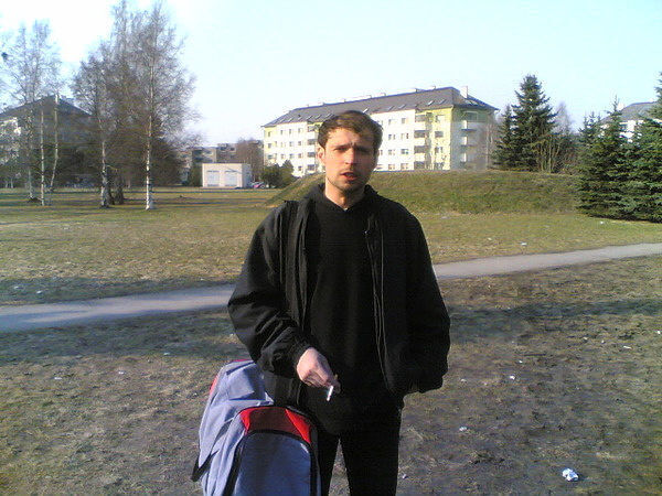  36060572  Serzio, 46 ,    