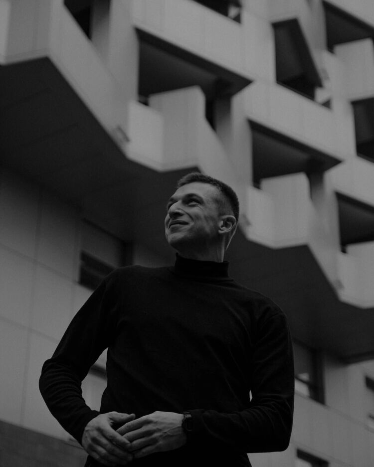 ���� 33912572 ����� ������, 25 ���, ���� ���������� � �����������