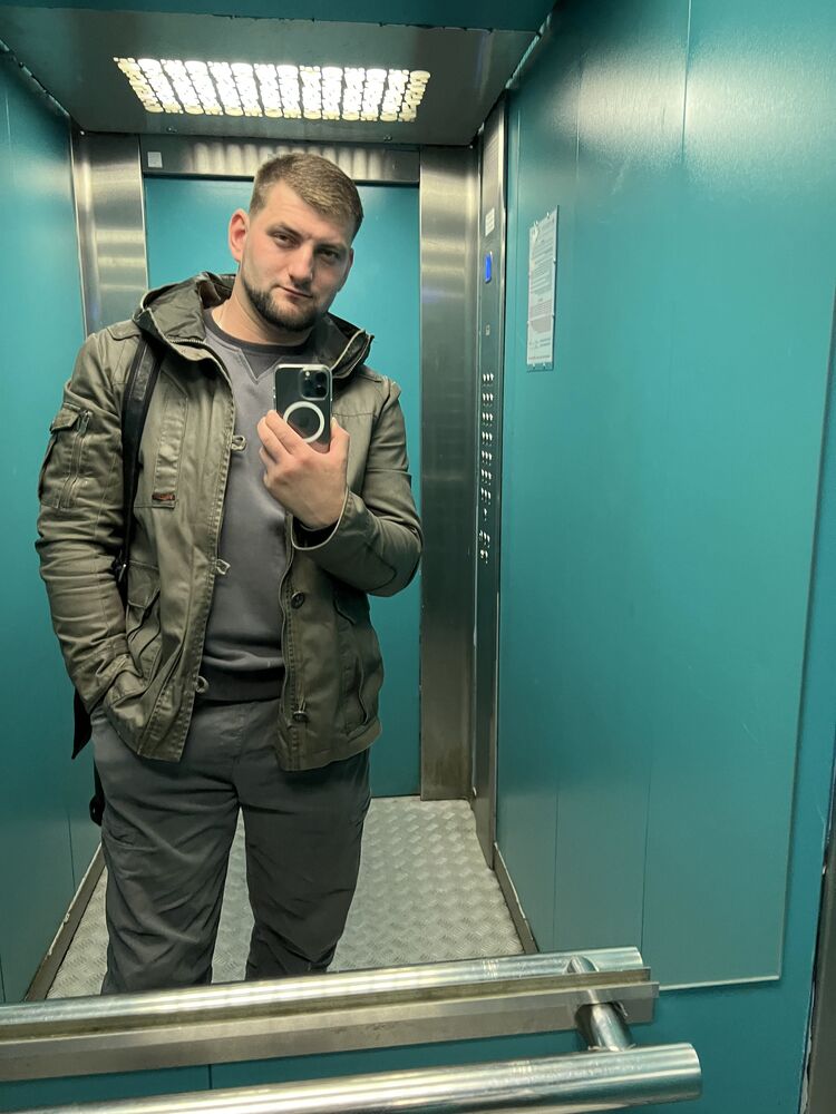  53060772  Vladislav, 33 ,    -