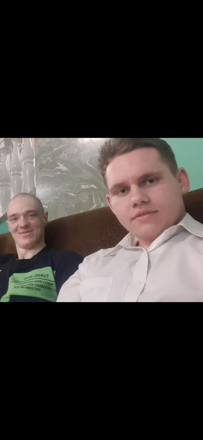  ,   Vladislav, 21 ,   ,   