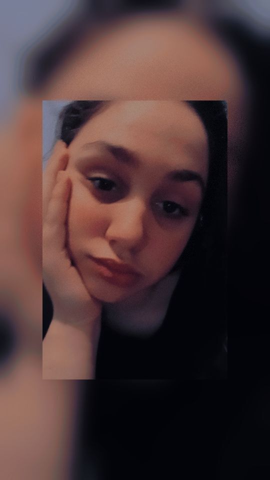  39752432  Lidia, 19 ,    