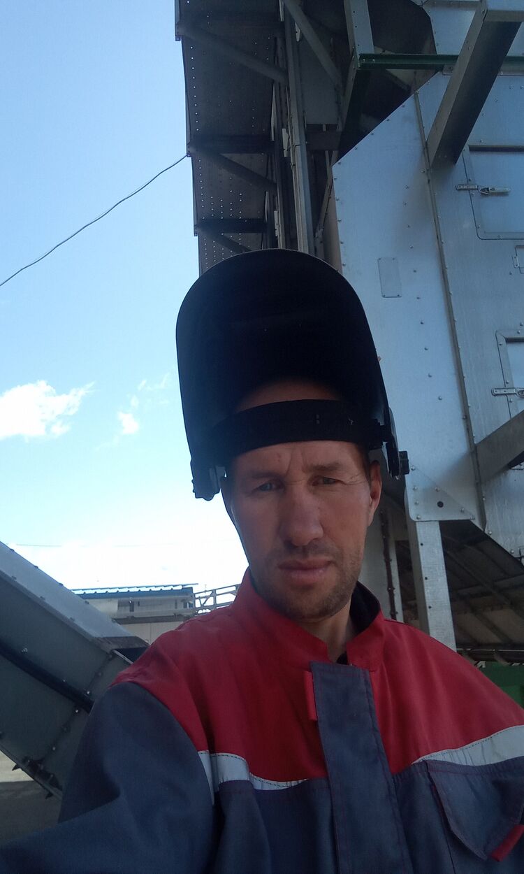  53241082  , 44 ,    