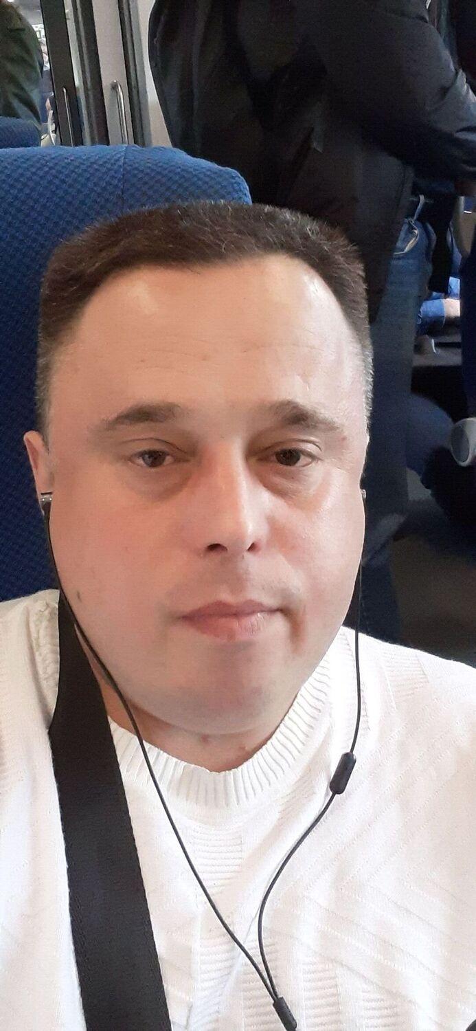  45830372  , 44 ,    