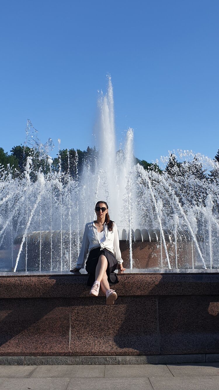  27023272  , 39 ,    -