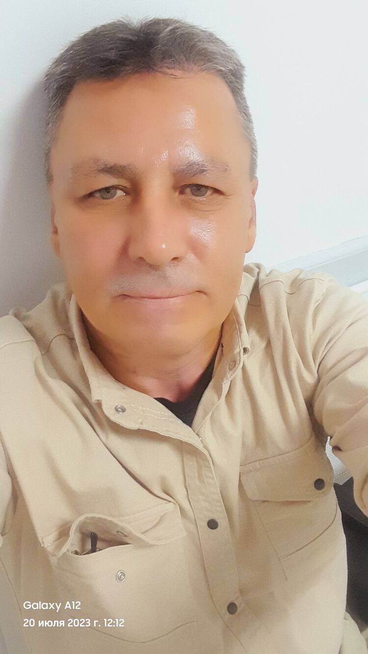  36713442  Andrey, 57 ,    