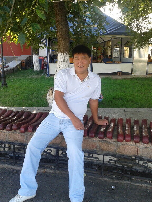  4447692  Bek, 42 ,    