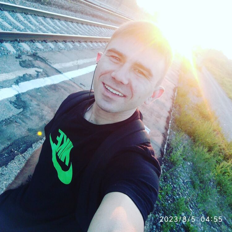  44052942  Sasha, 31 ,    