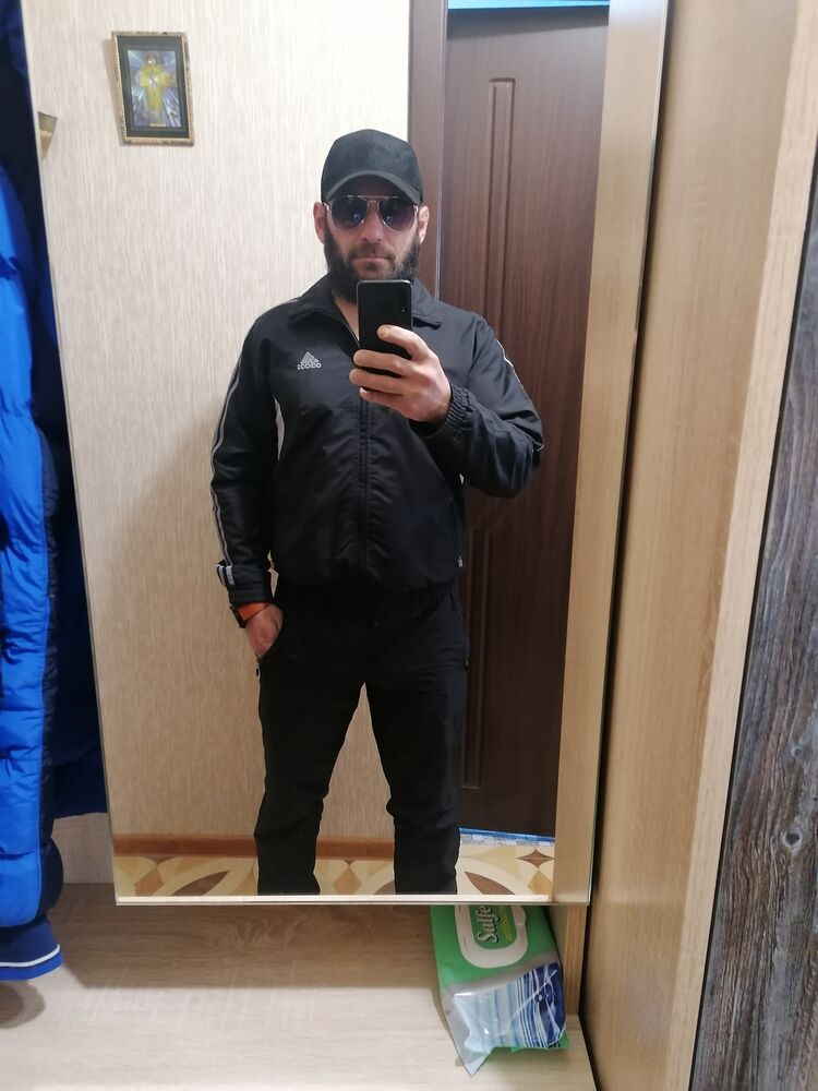  31883482  , 42 ,    
