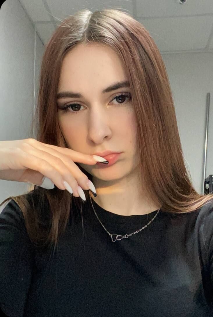  52087922  Anna, 20 ,    --