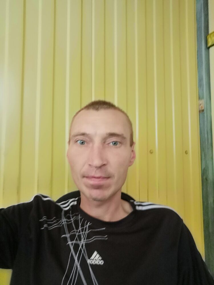  21142352  , 44 ,    