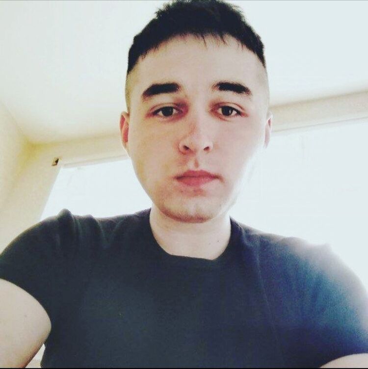  48166162  , 27 ,    