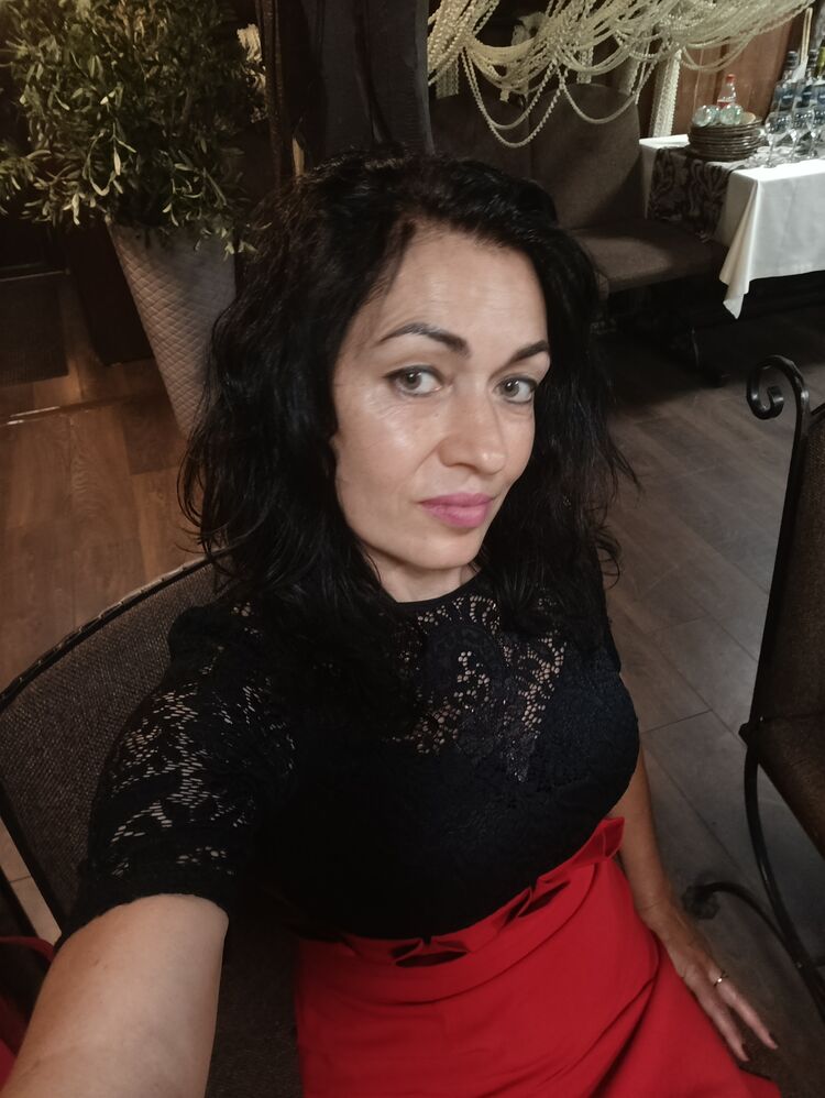  53417272  Olga, 47 ,    