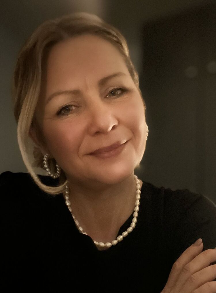  48734342  Tatsiana, 46 ,    