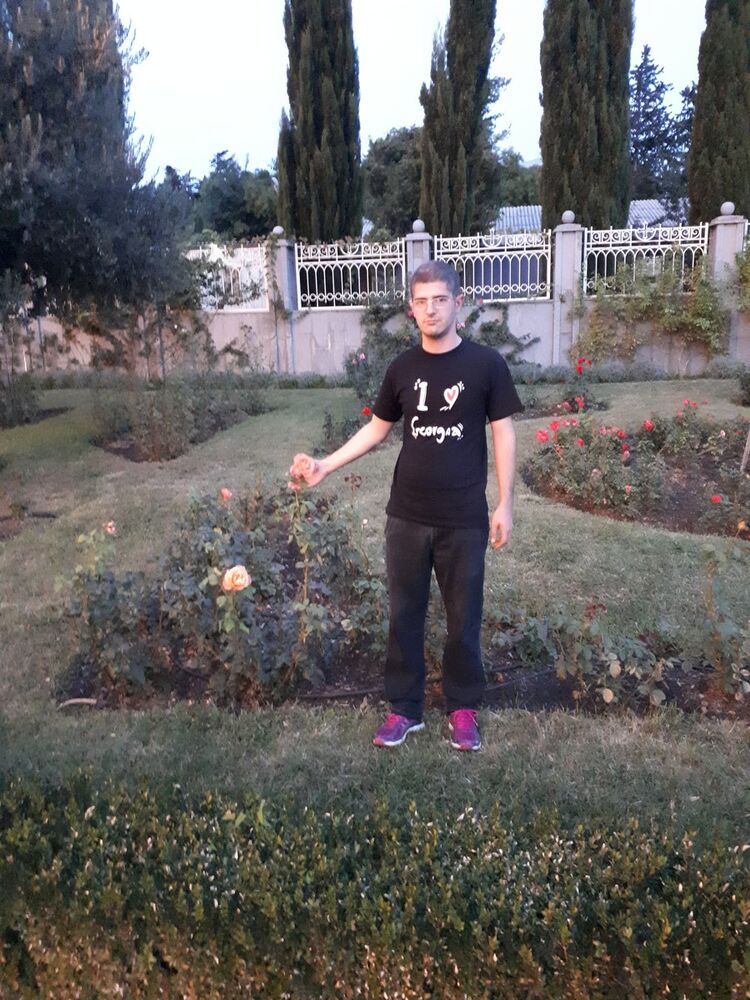  13875102  Erik, 29 ,    