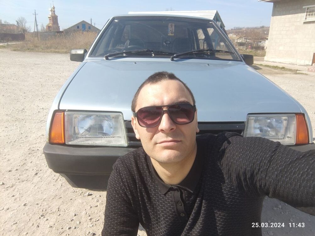  ,   Vlad, 28 ,   ,   