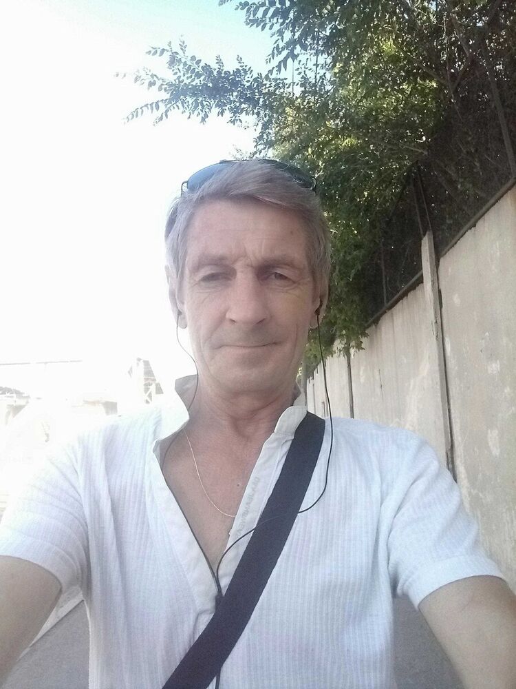  22108502  , 64 ,    