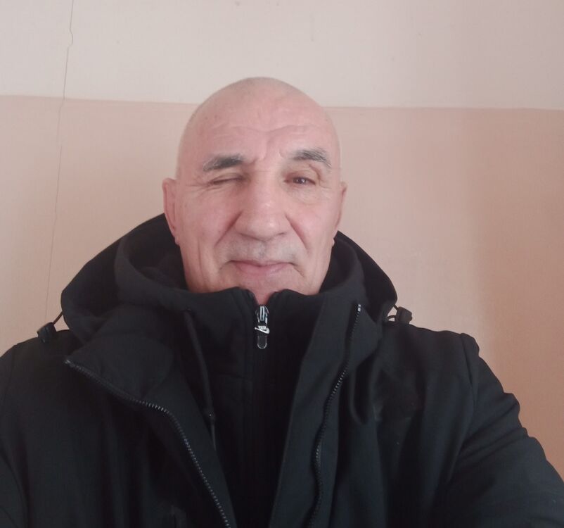  54264972  Alexander, 60 ,    