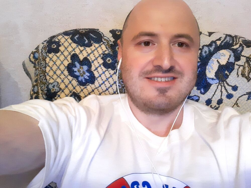  48369662  , 42 ,    