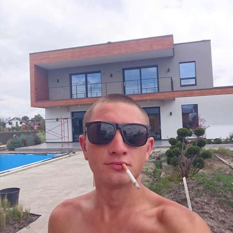  ,   Maksim, 28 ,   ,   , c 