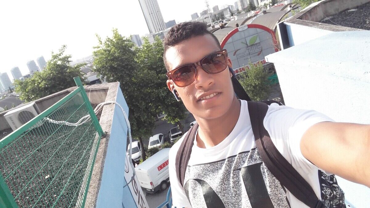  20290612  Hamza, 31 ,    