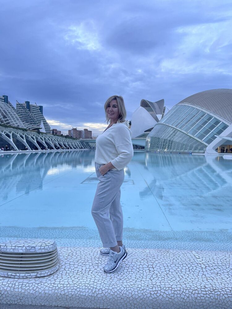  48845742  Svetlana, 49 ,    