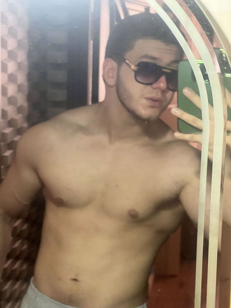  33214702  Farhad, 26 ,    