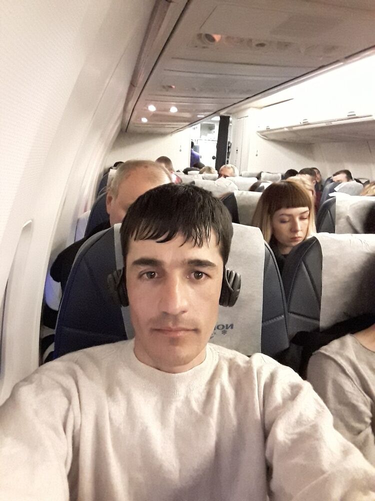  20126652  Ruslan, 34 ,    