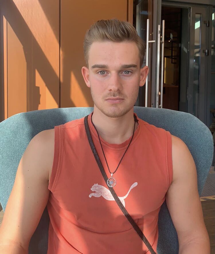  ,   , 28 ,   ,   