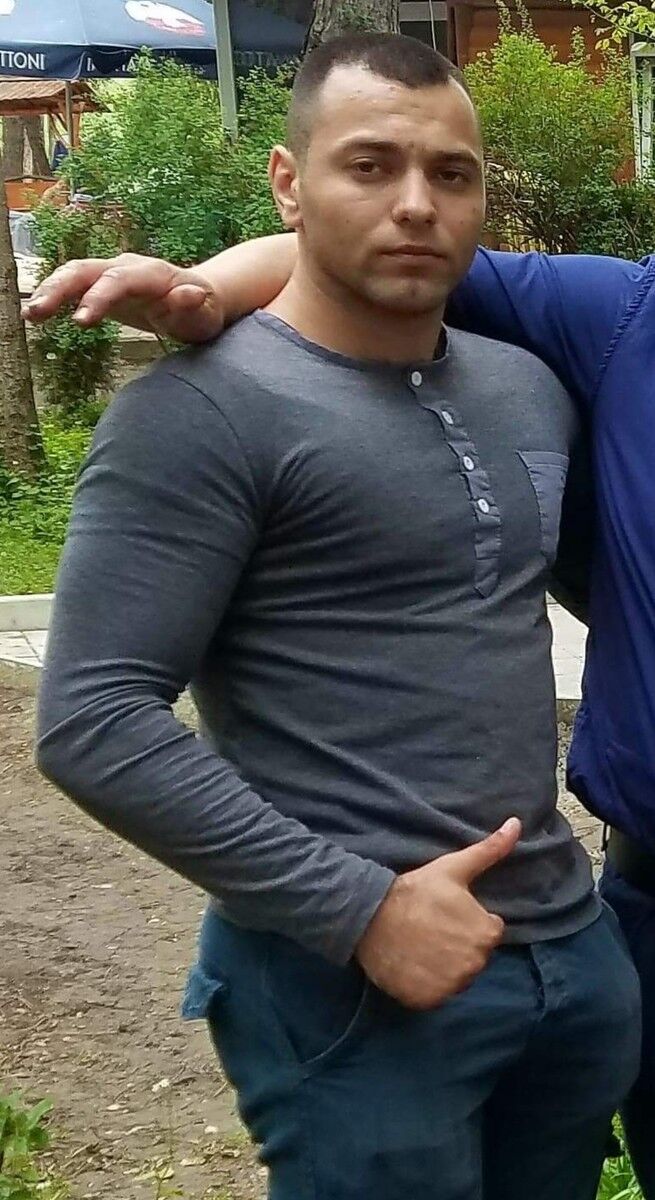  ,   Tudor, 32 ,   ,   , c 