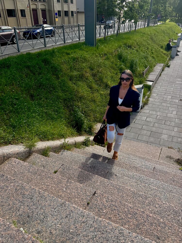  52573842  Anna, 99 ,    -