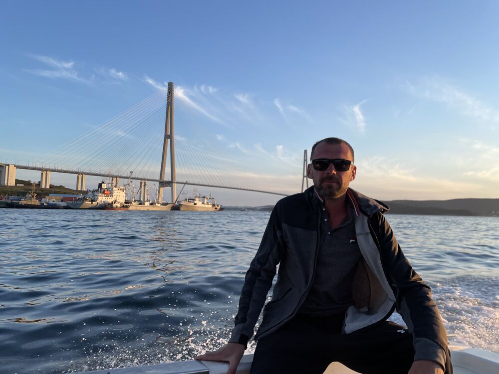 ,   Sergei, 41 ,   ,   , c , 