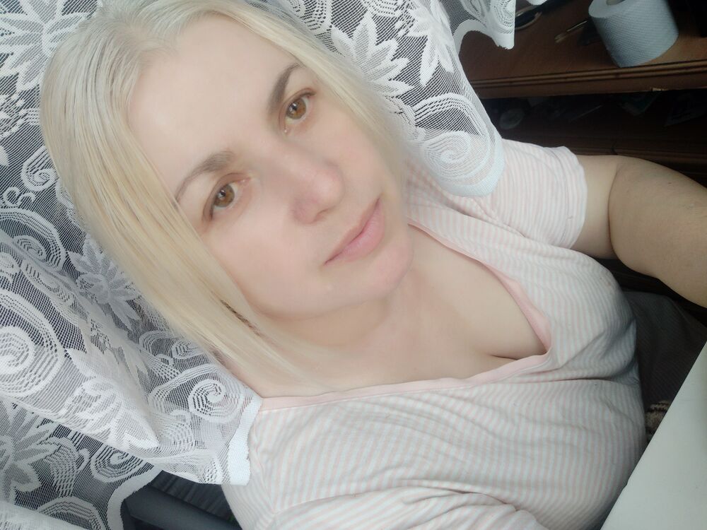  26001722  Alina, 45 ,     