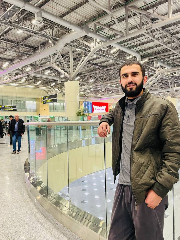  48376172  , 26 ,    Cookham