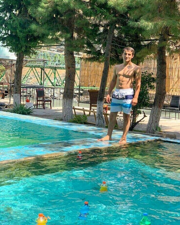  ,   Alijon, 24 ,   ,   