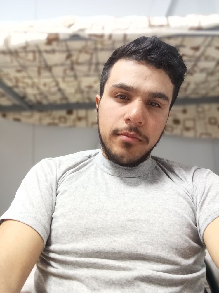  43079282  Taleh, 23 ,    