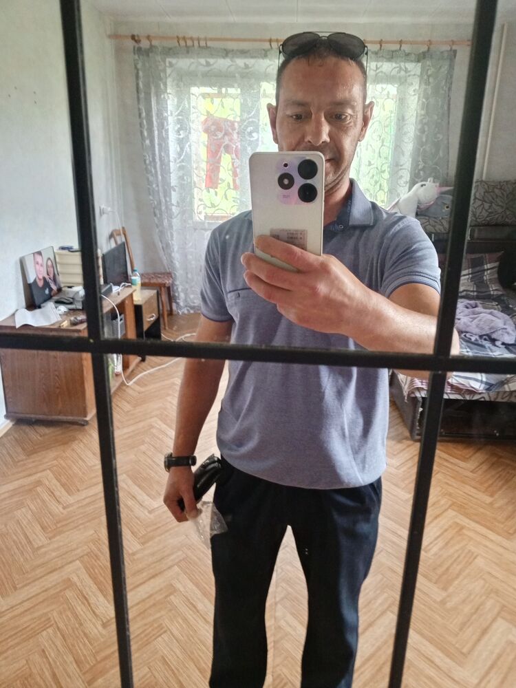  45547152  Artem, 39 ,    